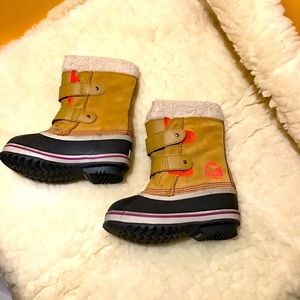 SOREL snow boots
